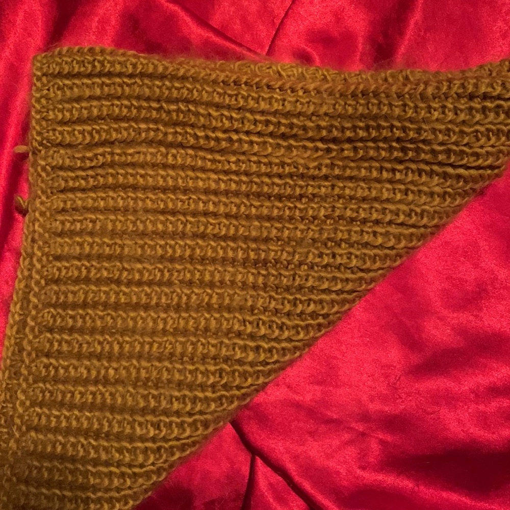 scarf FINAL MARKDOWN - Picture 2 of 2